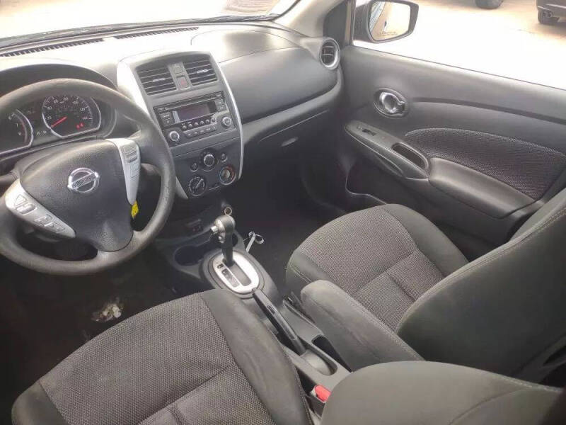 2017 Nissan Versa 1.6 S