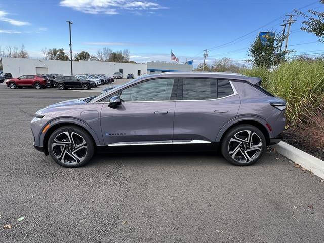 2025 Chevrolet Equinox EV LT 2