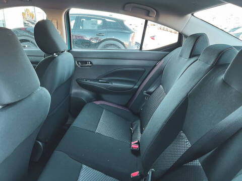 2025 Nissan Versa SR