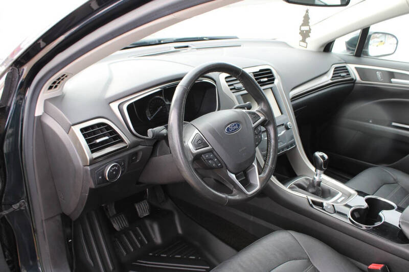 2014 Ford Fusion SE