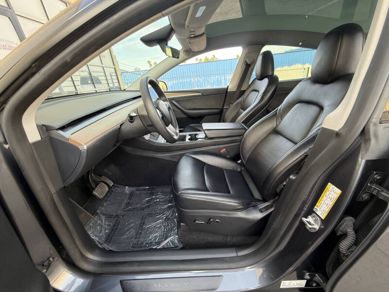 2023 Tesla Model Y Long Range