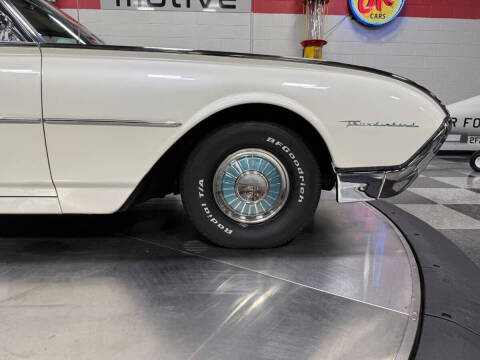 1962 Ford Thunderbird