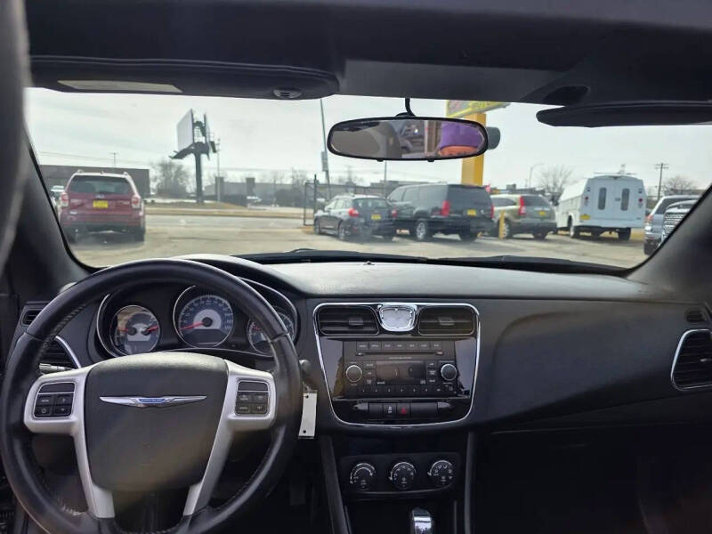 2012 Chrysler 200 Touring