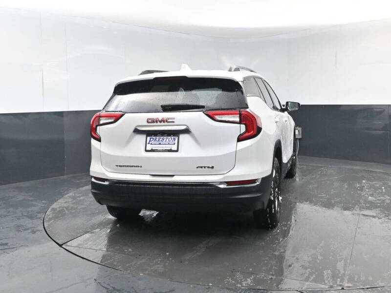 2023 GMC Terrain AT4