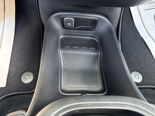 2026 Chrysler Voyager LX