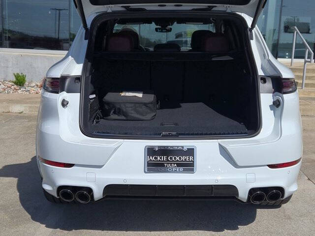 2025 Porsche Cayenne E-Hybrid