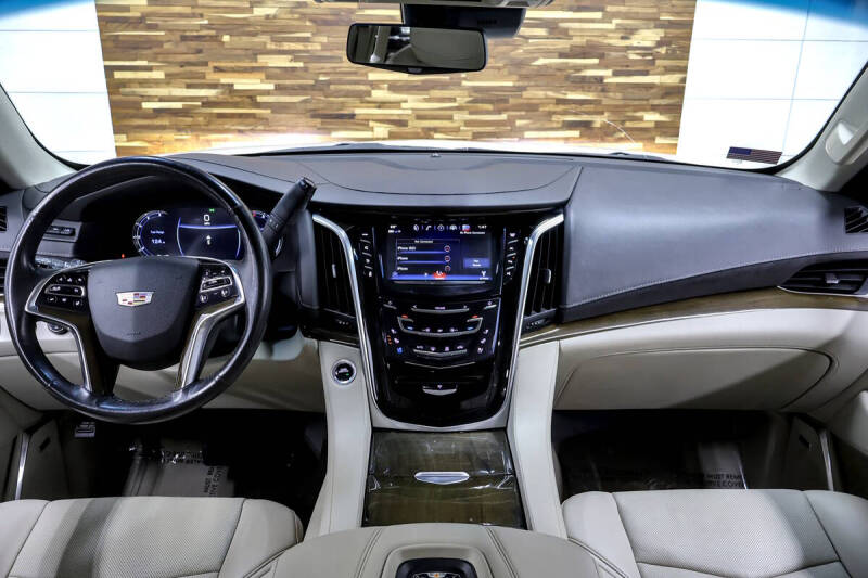 2020 Cadillac Escalade Luxury