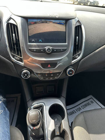 2017 Chevrolet Cruze LT Auto