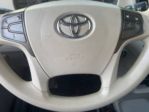2012 Toyota Sienna
