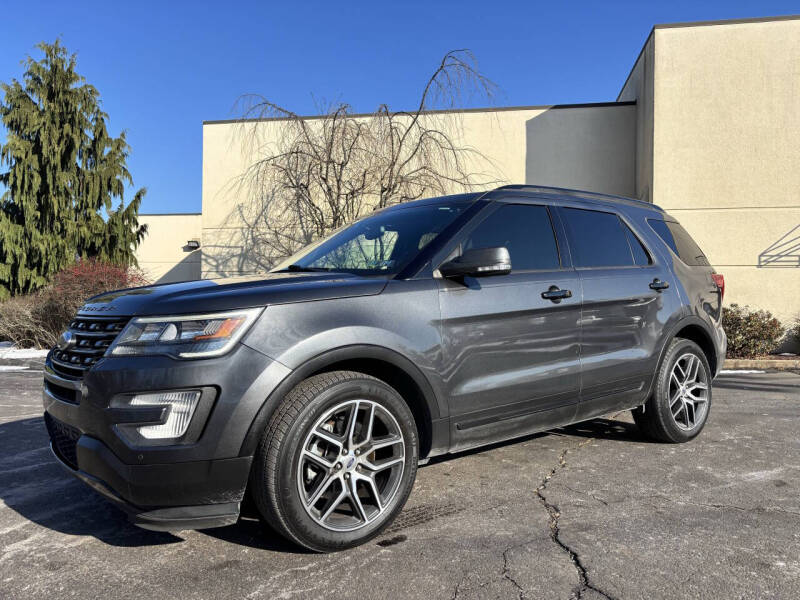 2017 Ford Explorer Sport's photo