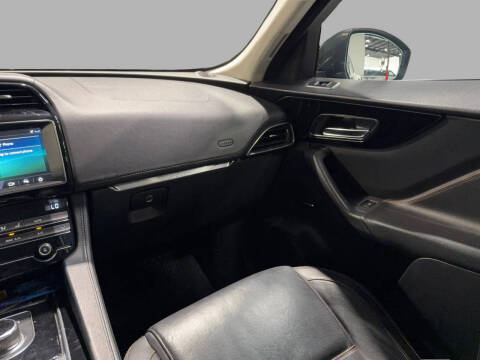 2020 Jaguar F-PACE 30t Prestige