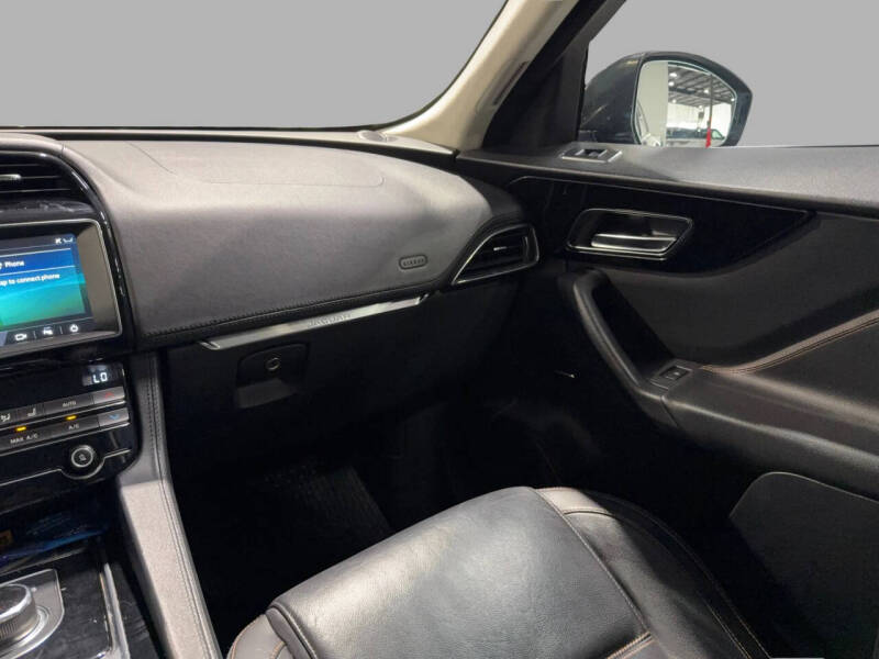 2020 Jaguar F-PACE 30t Prestige