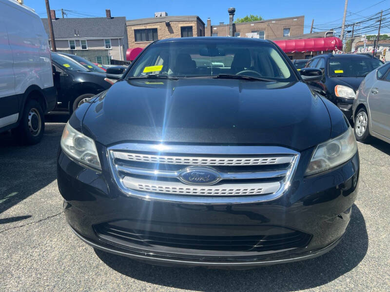 2010 Ford Taurus SEL