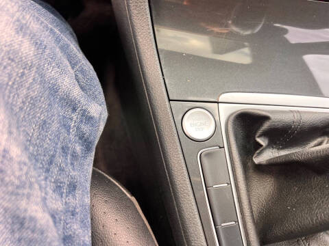 2019 Volkswagen Golf SE