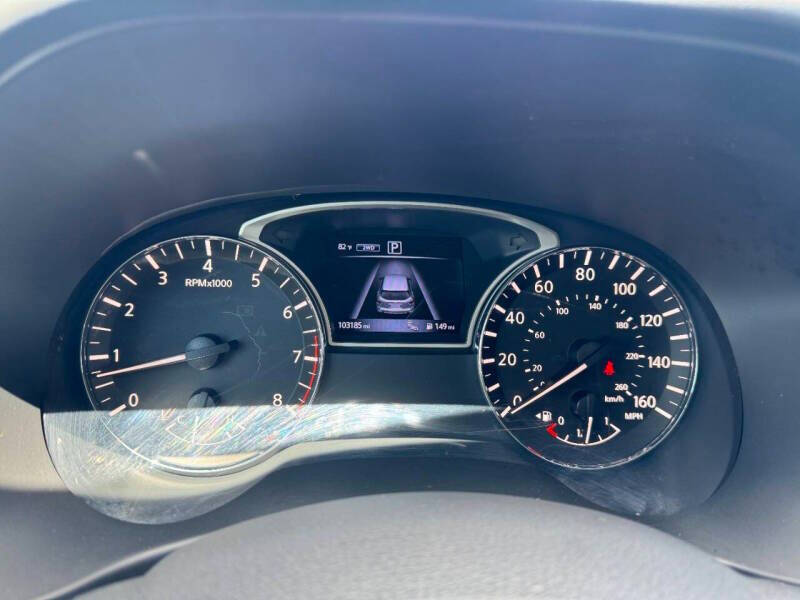 2017 Nissan Pathfinder SL