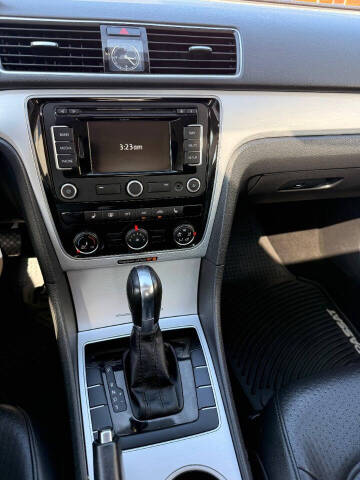 2013 Volkswagen Passat SE PZEV