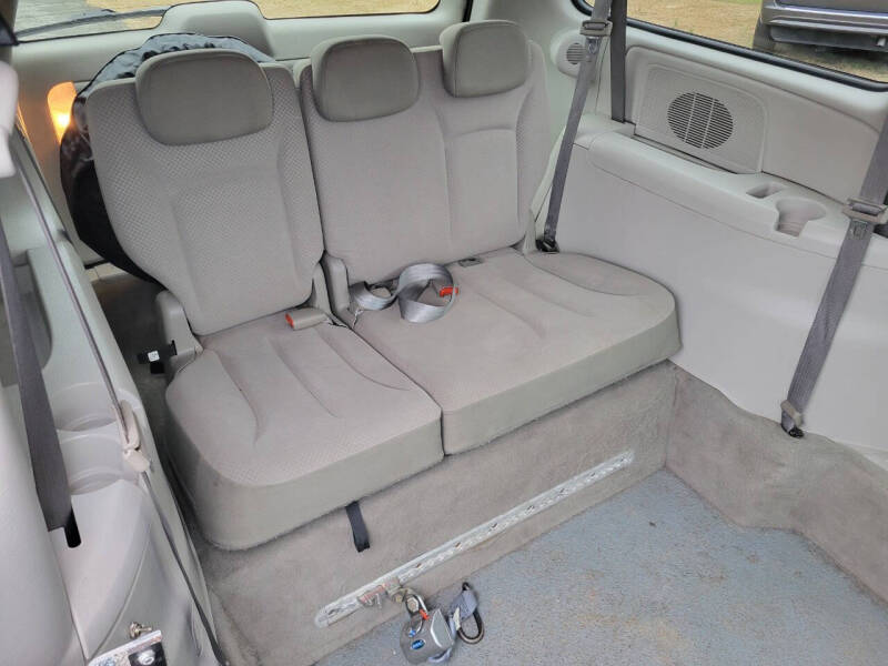 2007 Chrysler WHEELCHAIR VAN
