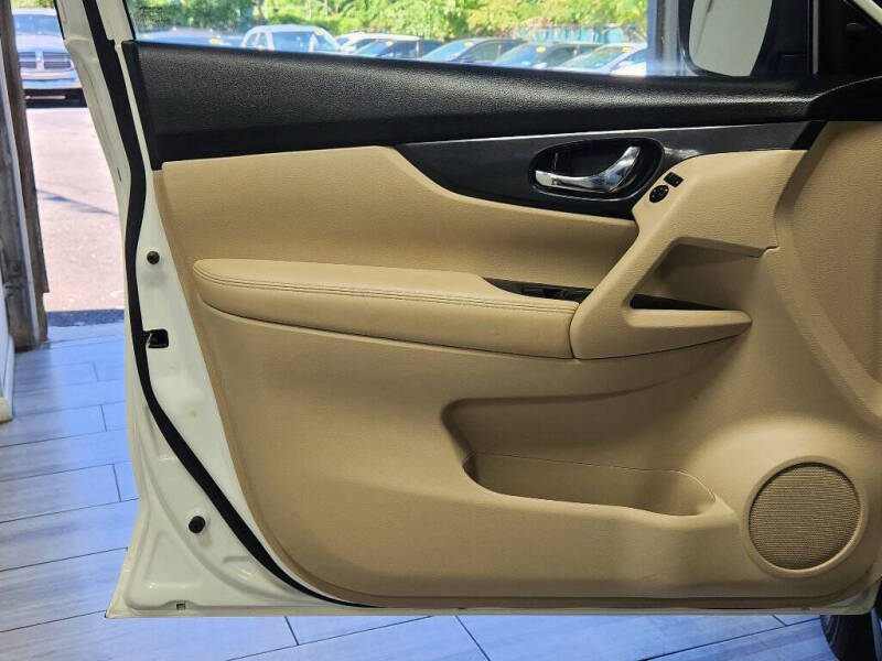 2020 Nissan Rogue SV