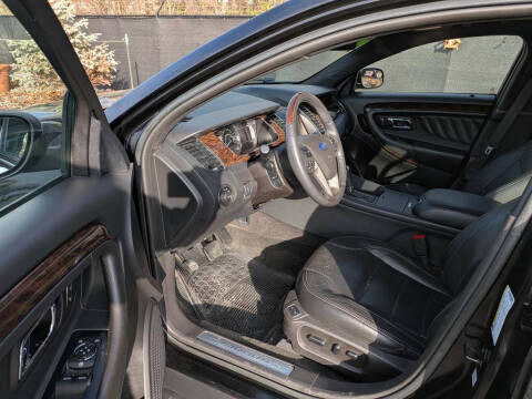 2015 Ford Taurus Limited