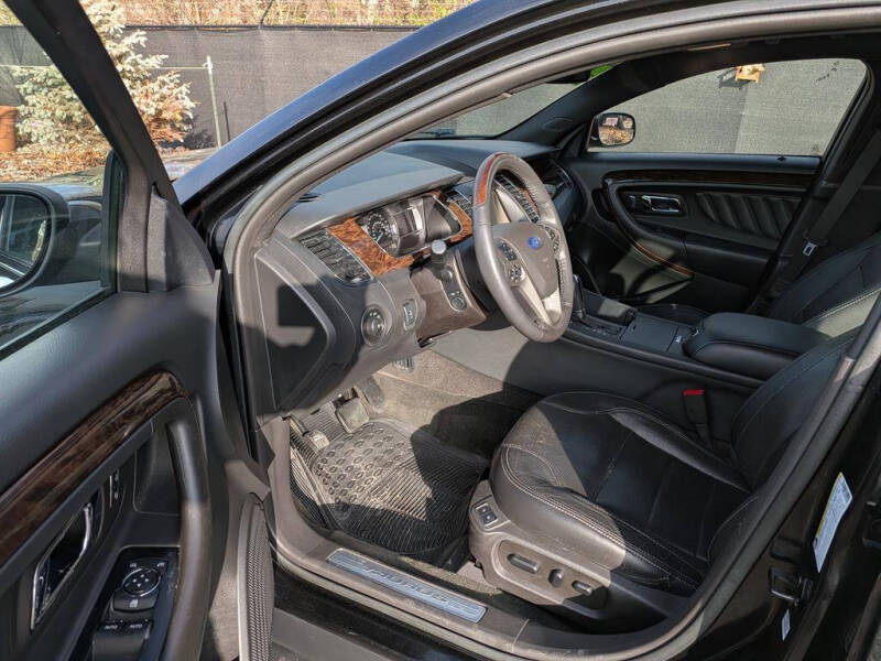 2015 Ford Taurus Limited