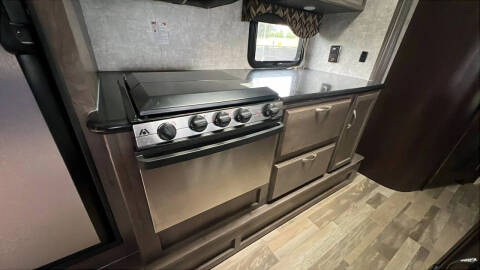 2016 Winnebago Ultralite