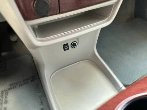 2014 Toyota Sienna XLE 8-Passenger