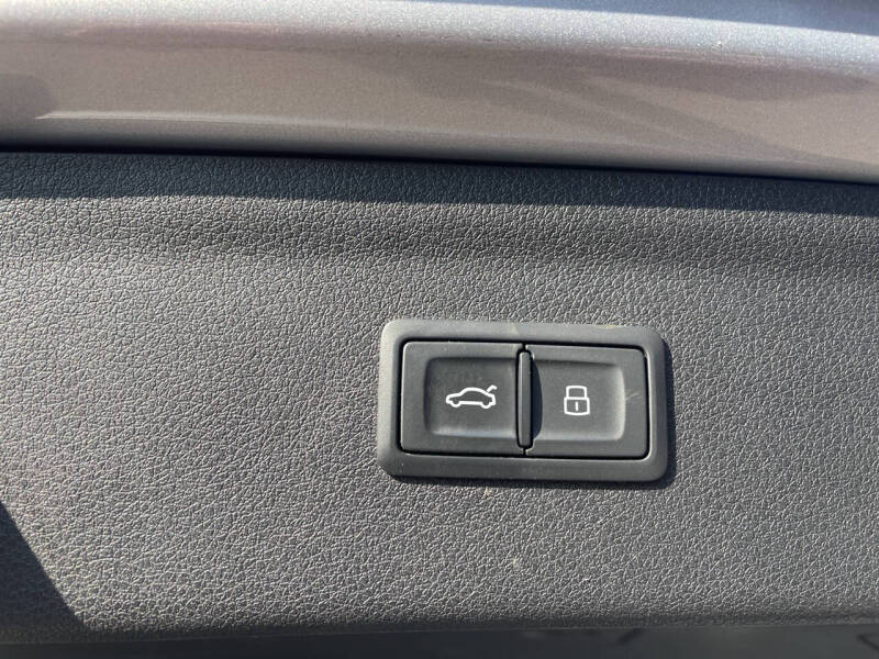 2018 Audi Q3 2.0T Premium