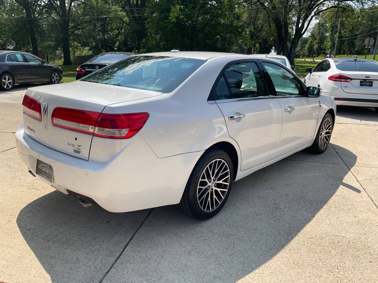 2010 Lincoln MKZ for sale at Auto Connection in Waterloo, IA