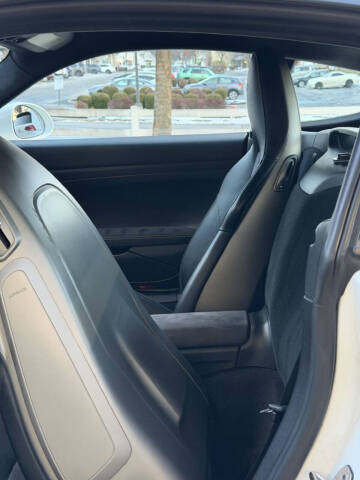 2016 Porsche Cayman GT4