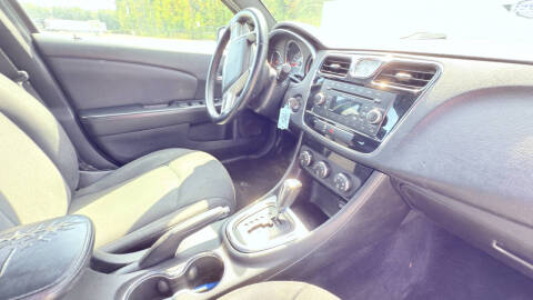 2013 Chrysler 200 Touring