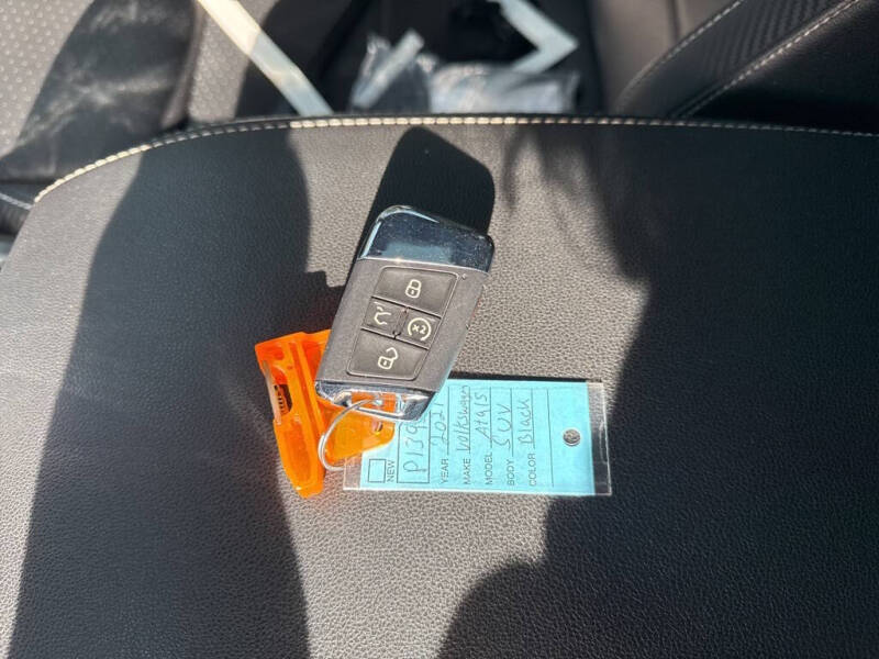 2021 Volkswagen Atlas Cross Sport V6 SE R-Line