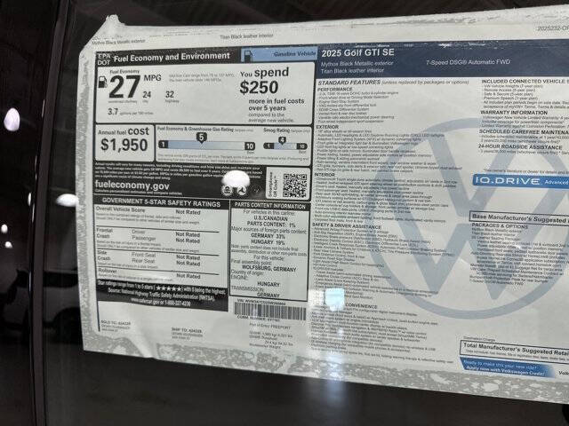 2025 Volkswagen Golf GTI SE