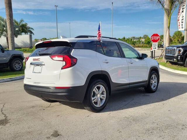 2023 GMC Terrain SLE
