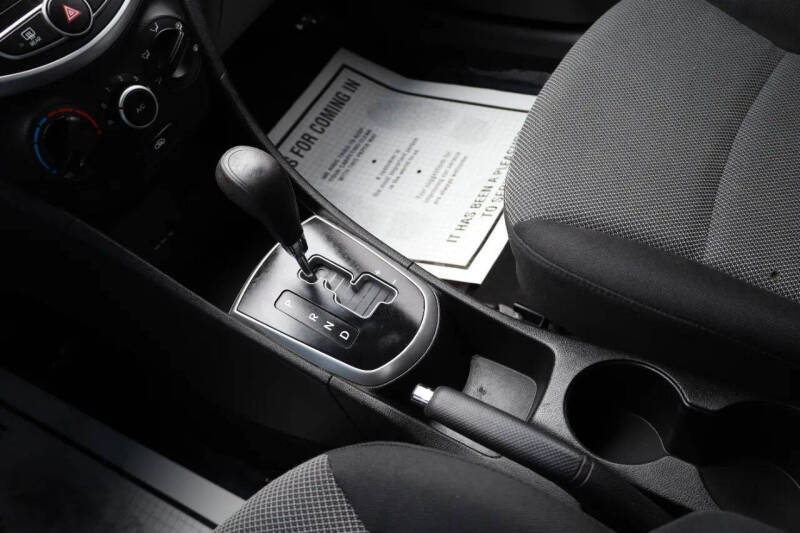 2013 Hyundai Accent GS
