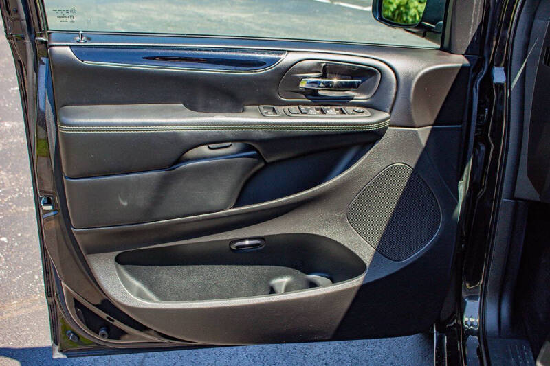 2019 Dodge Grand Caravan SE Plus