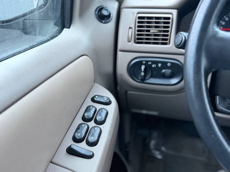 2005 Ford Explorer XLT