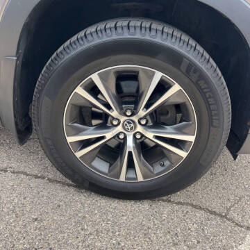 2017 Toyota Highlander LE Plus