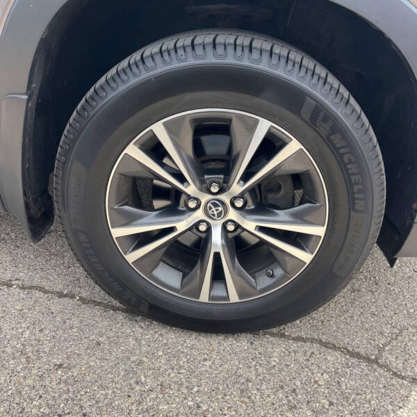 2017 Toyota Highlander LE Plus