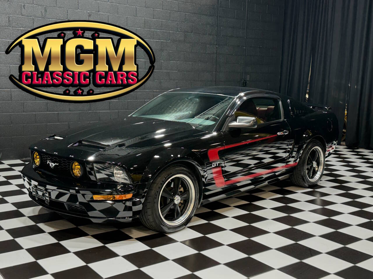 2008 Ford Mustang 1
