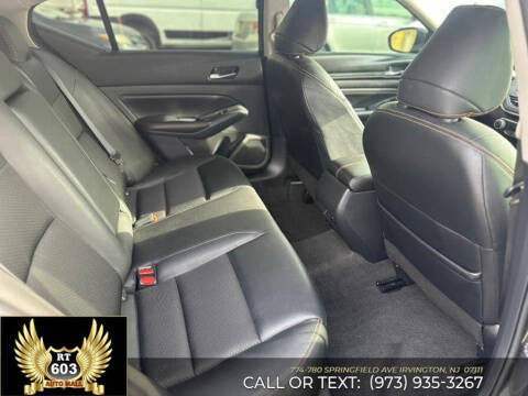 2022 Nissan Altima 2.5 SR