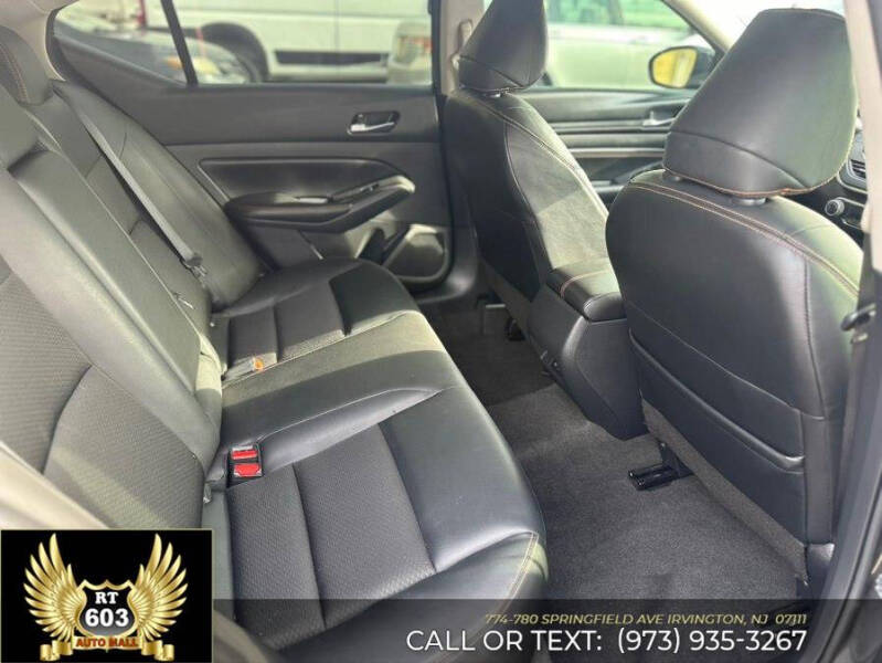 2022 Nissan Altima 2.5 SR