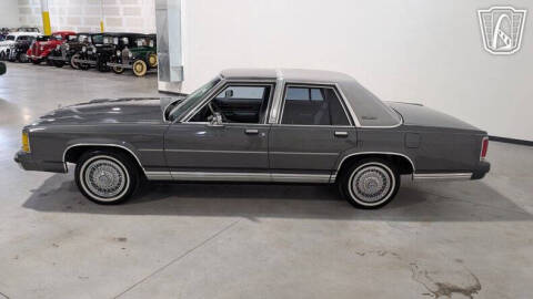 1988 Ford Crown Victoria