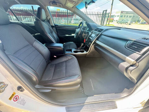 2017 Toyota Camry SE