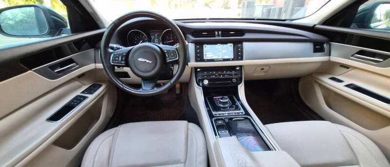 2017 Jaguar XF 20d Premium