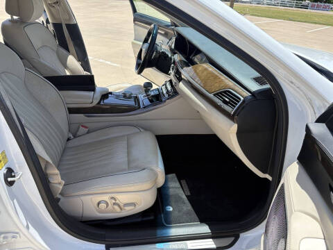 2017 Genesis G90