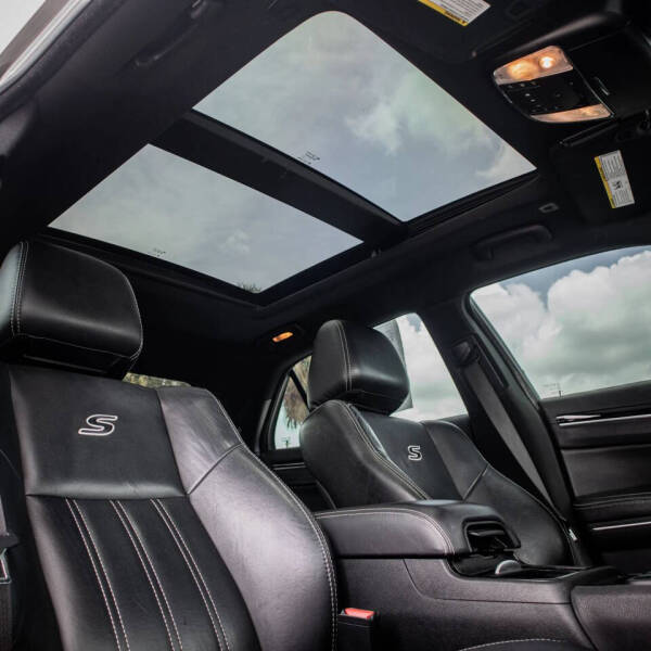 2018 Chrysler 300 S
