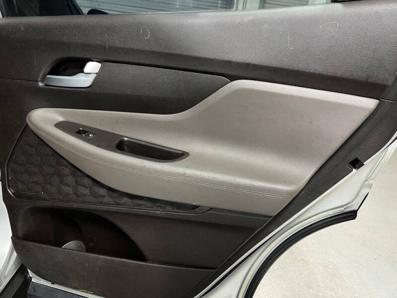 2019 Hyundai Santa Fe SE 2.4L