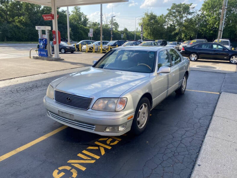 2000 Lexus LS 400