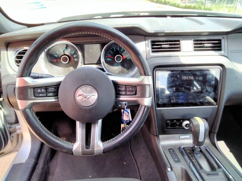 2014 Ford Mustang V6