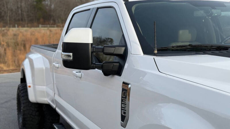 2017 Ford F-350 Super Duty Lariat